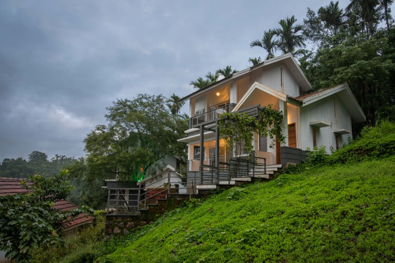 DAZZLE VILLA RESORT